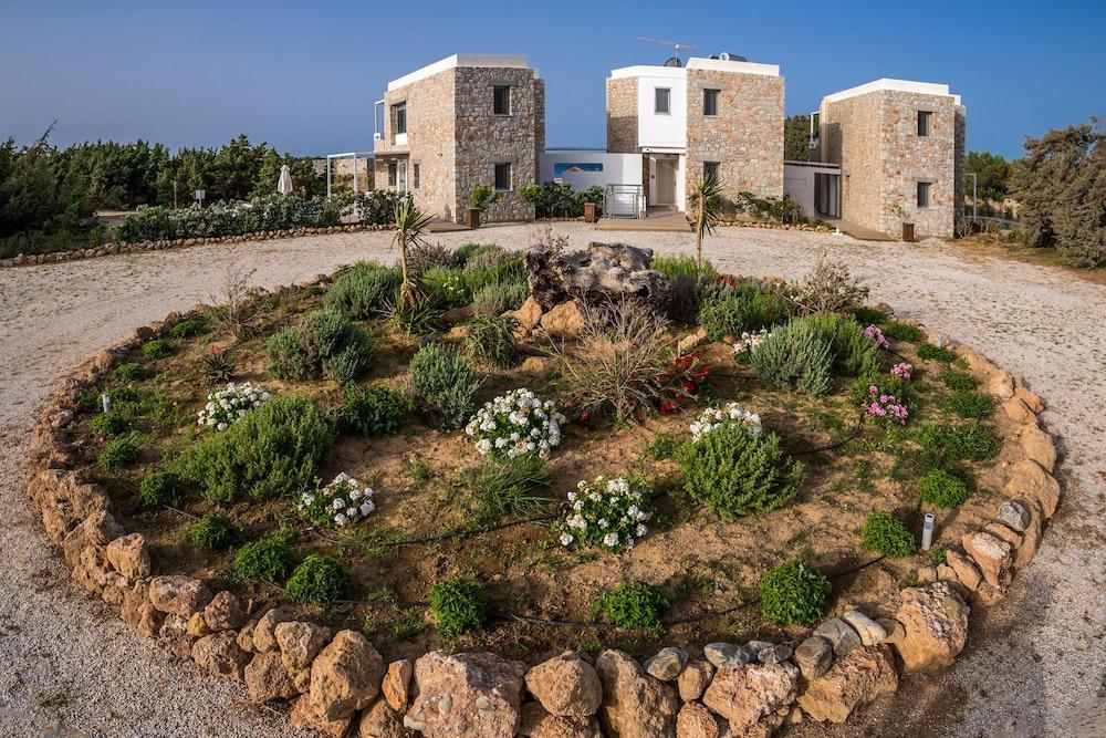 Cedar Bay Beachside Villas Палеохора Екстер'єр фото