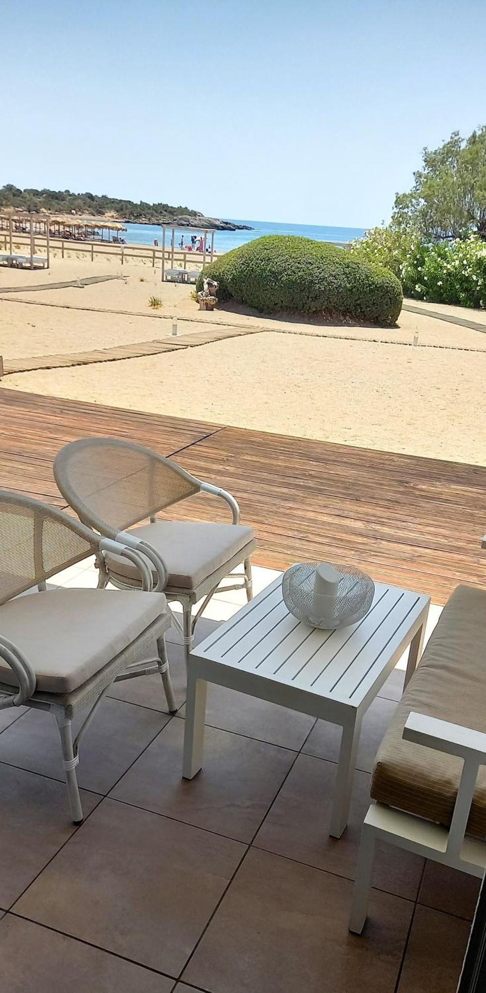 Cedar Bay Beachside Villas Палеохора Екстер'єр фото