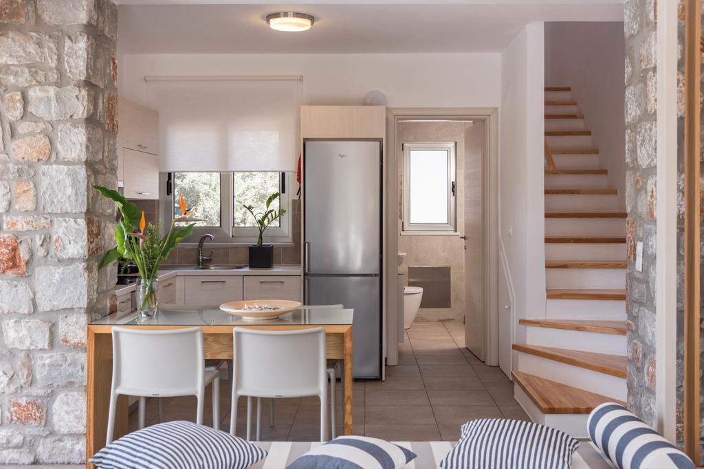 Cedar Bay Beachside Villas Палеохора Екстер'єр фото