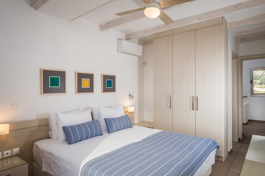 Cedar Bay Beachside Villas Палеохора Екстер'єр фото