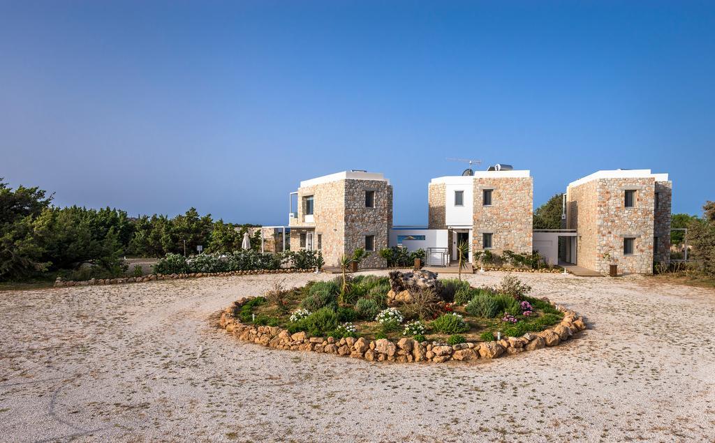 Cedar Bay Beachside Villas Палеохора Екстер'єр фото