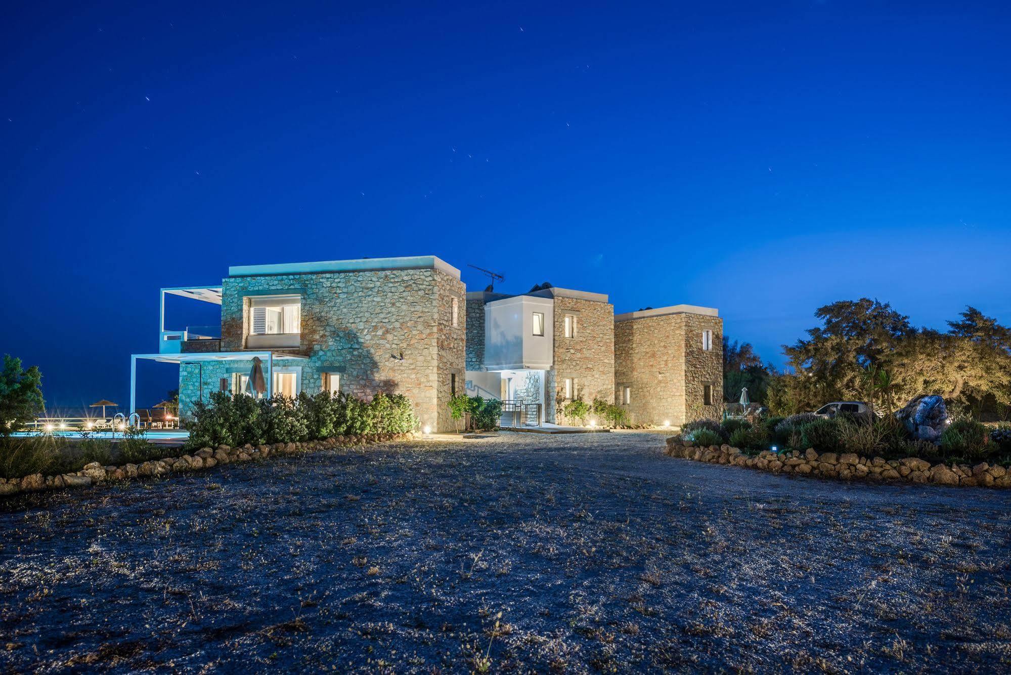 Cedar Bay Beachside Villas Палеохора Екстер'єр фото